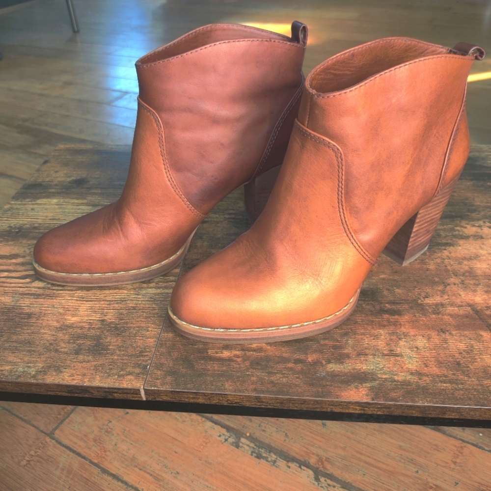 Michael Kors leather heeled mid ankle booties - dark Carmel